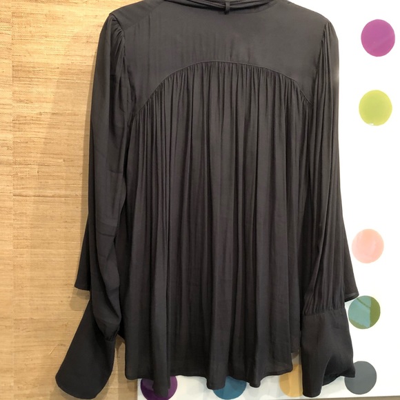 Flowy long sleeve button down and neck tie - Picture 3 of 3